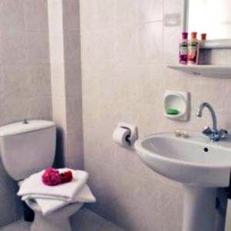 Saint George Hotel Rodhákinon Ngoại thất bức ảnh